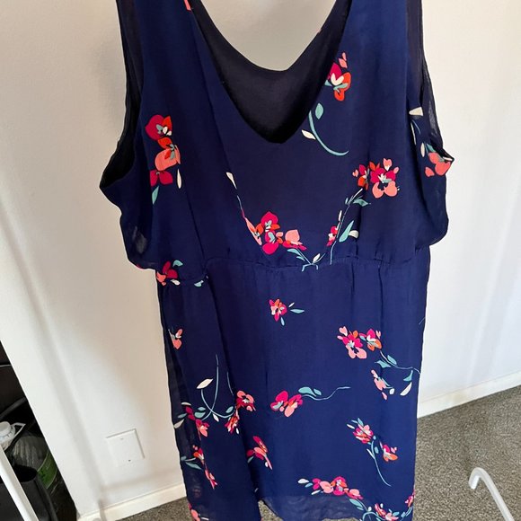 Plus Size Navy and Hot Pink Floral Dress - Picture 4 of 4